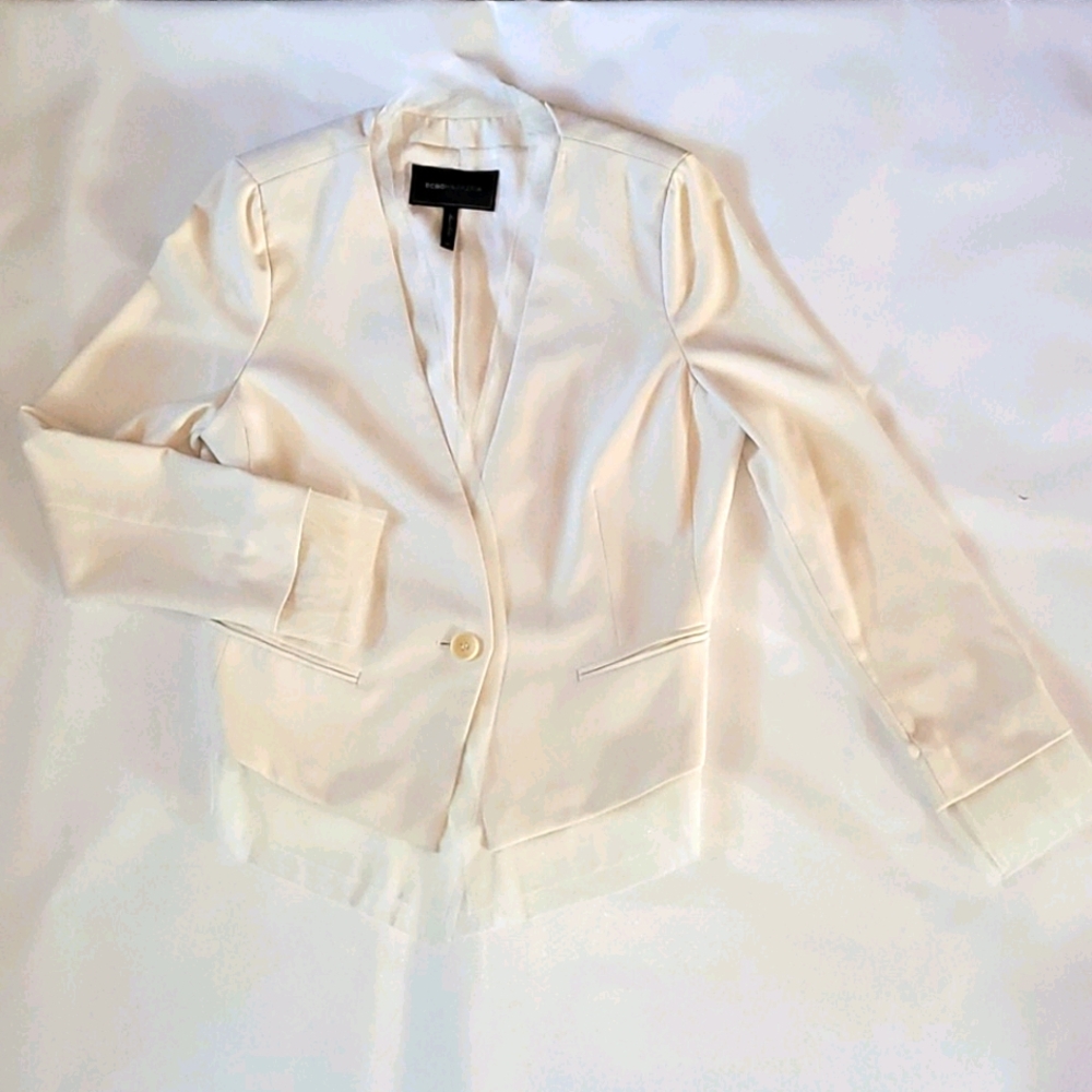 BCBGMAXAZRIA